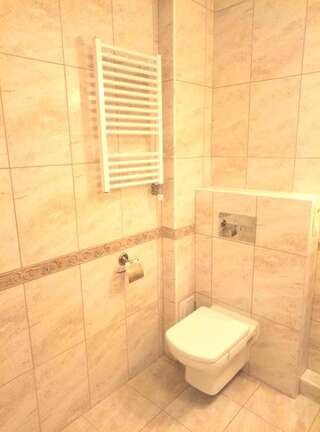Апартаменты Apartment on Pavlova - Centre Ужгород Апартаменты с 2 спальнями-9